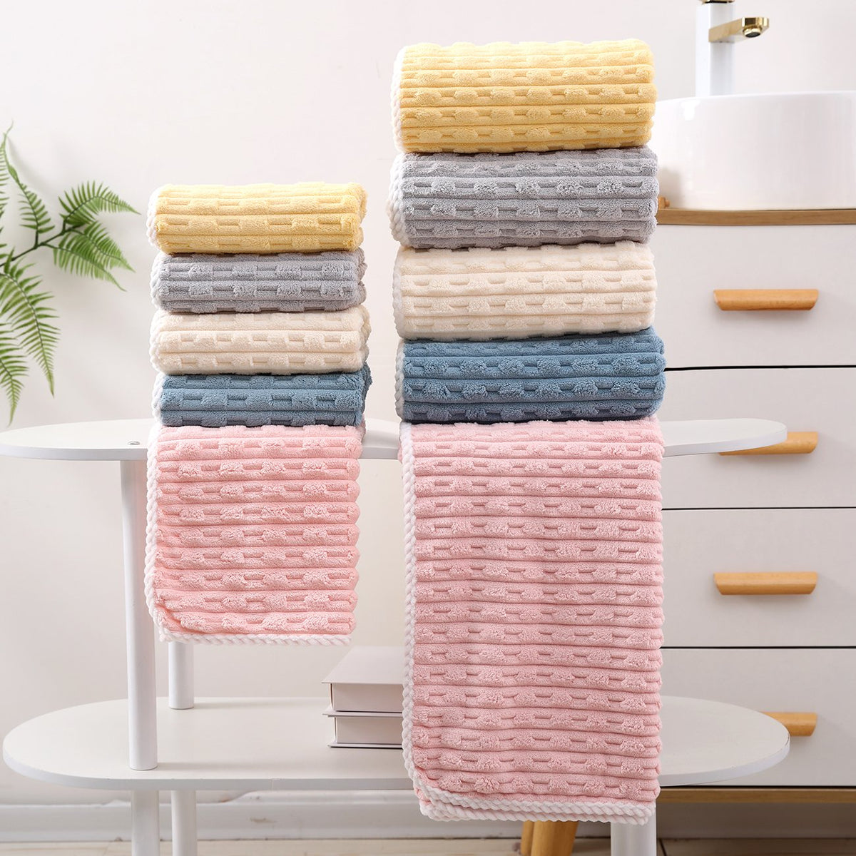 Velory Grid-Textured Microfiber Bath Towel additional product photo