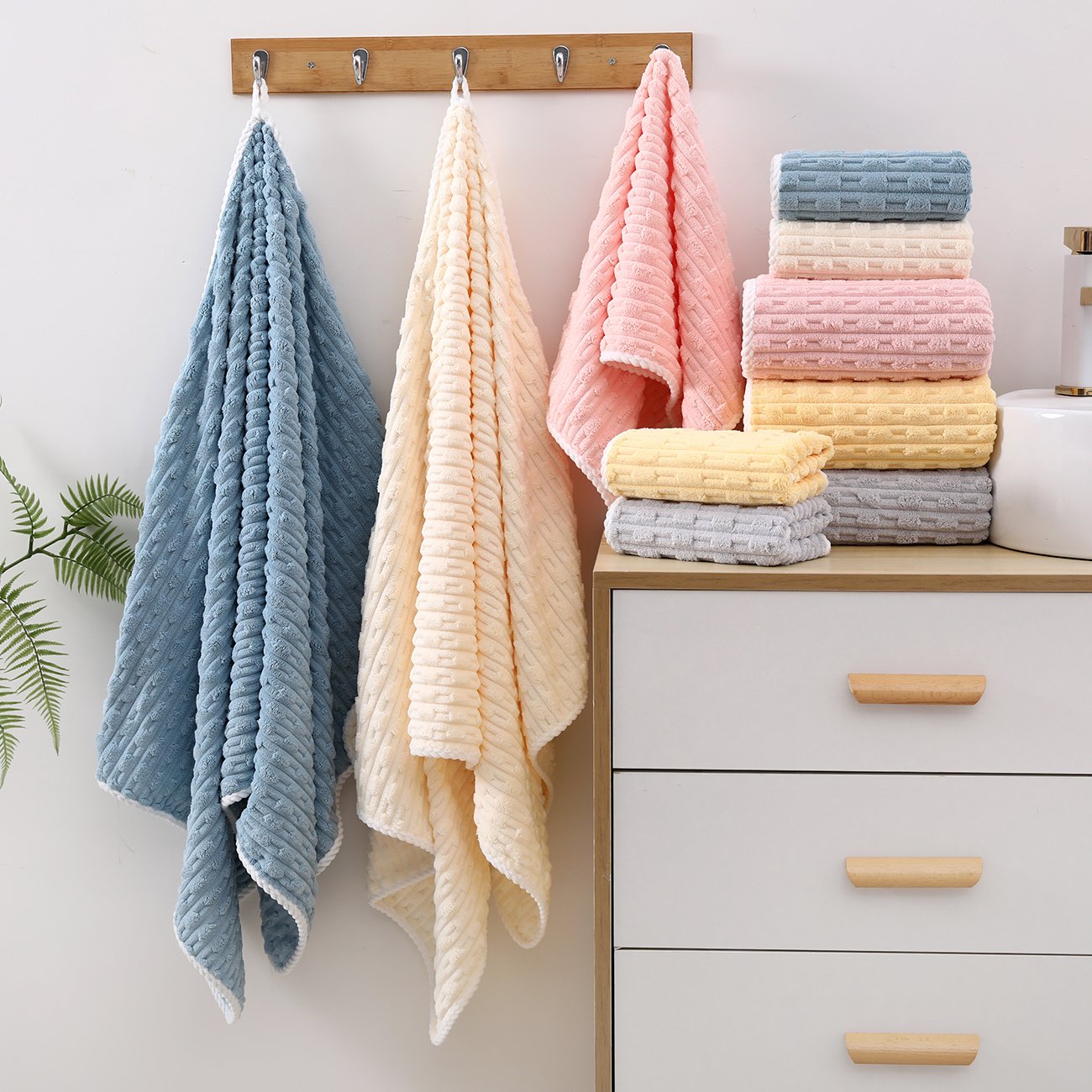 Velory Grid-Textured Microfiber Bath Towel additional product photo