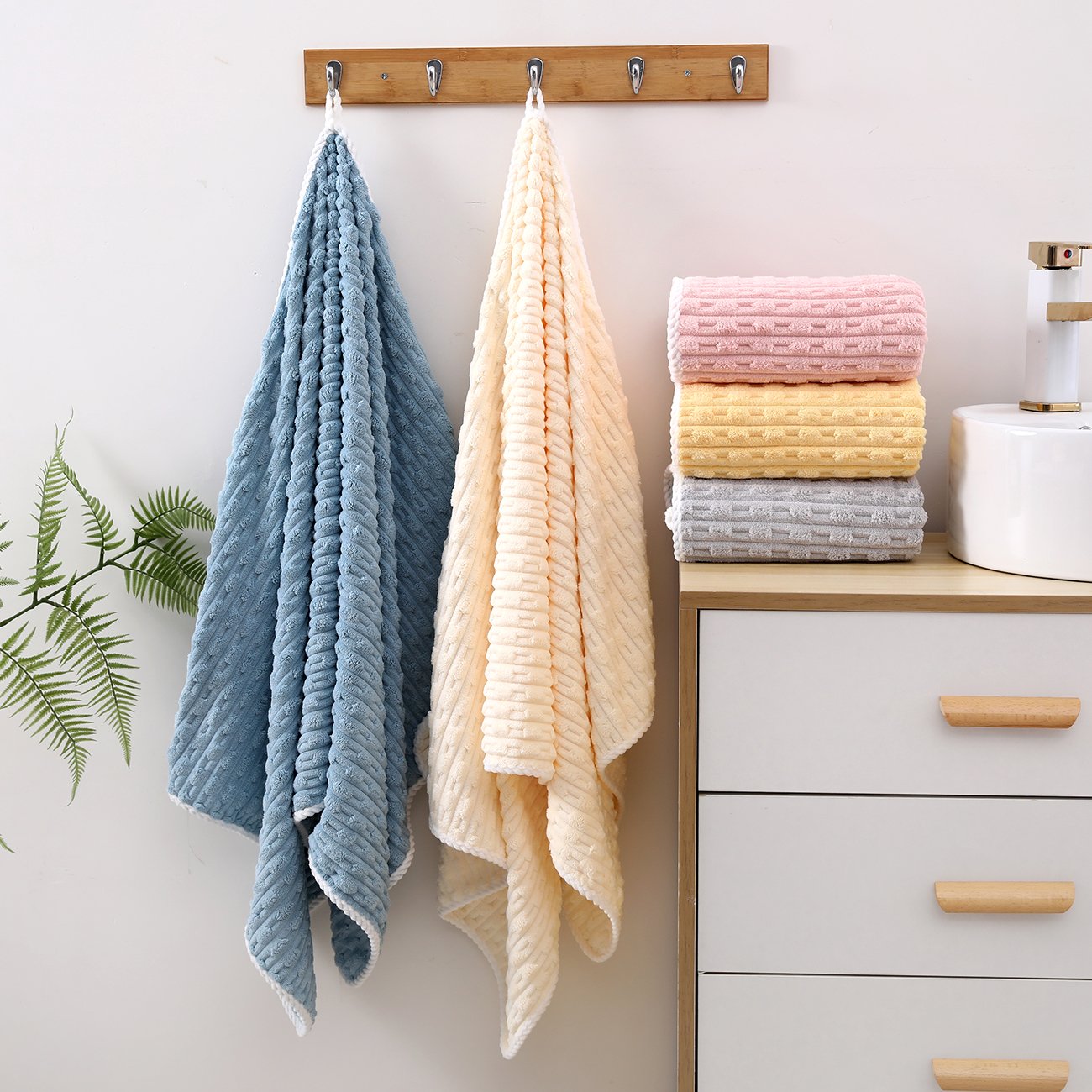 Velory Grid-Textured Microfiber Bath Towel additional product photo