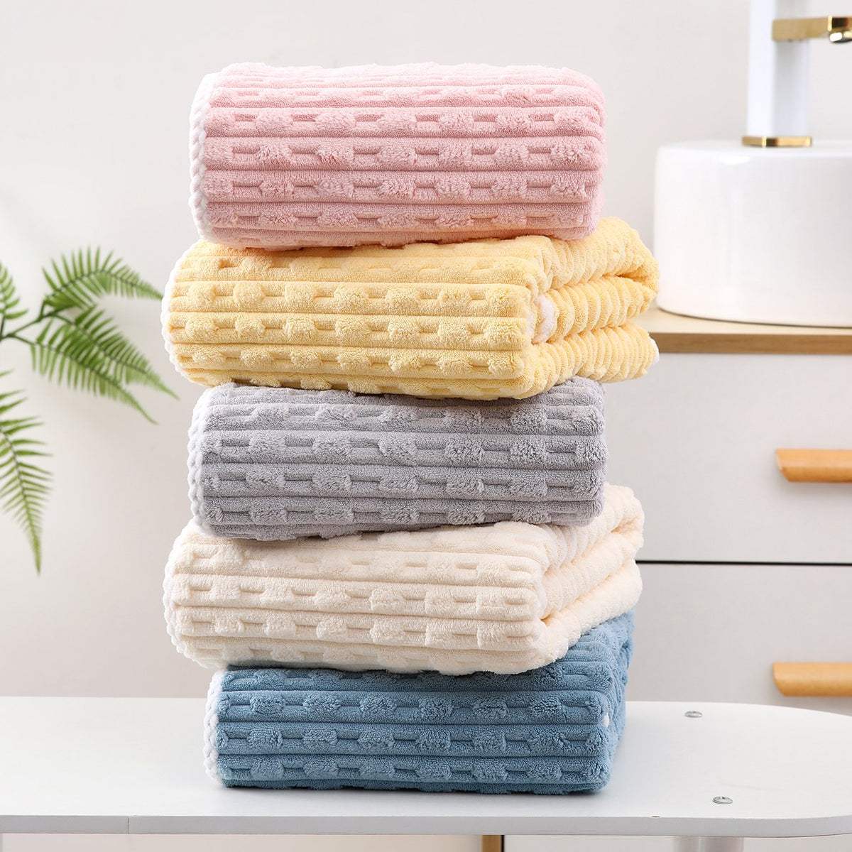 Velory Grid-Textured Microfiber Bath Towel additional product photo