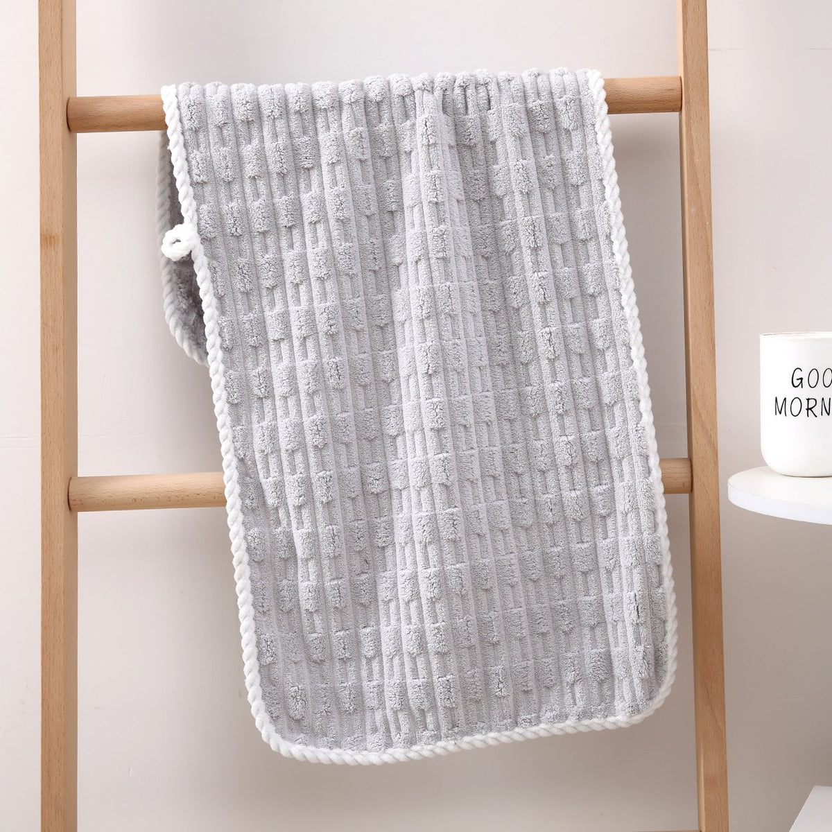 Velory Grid-Textured Microfiber Bath Towel additional product photo