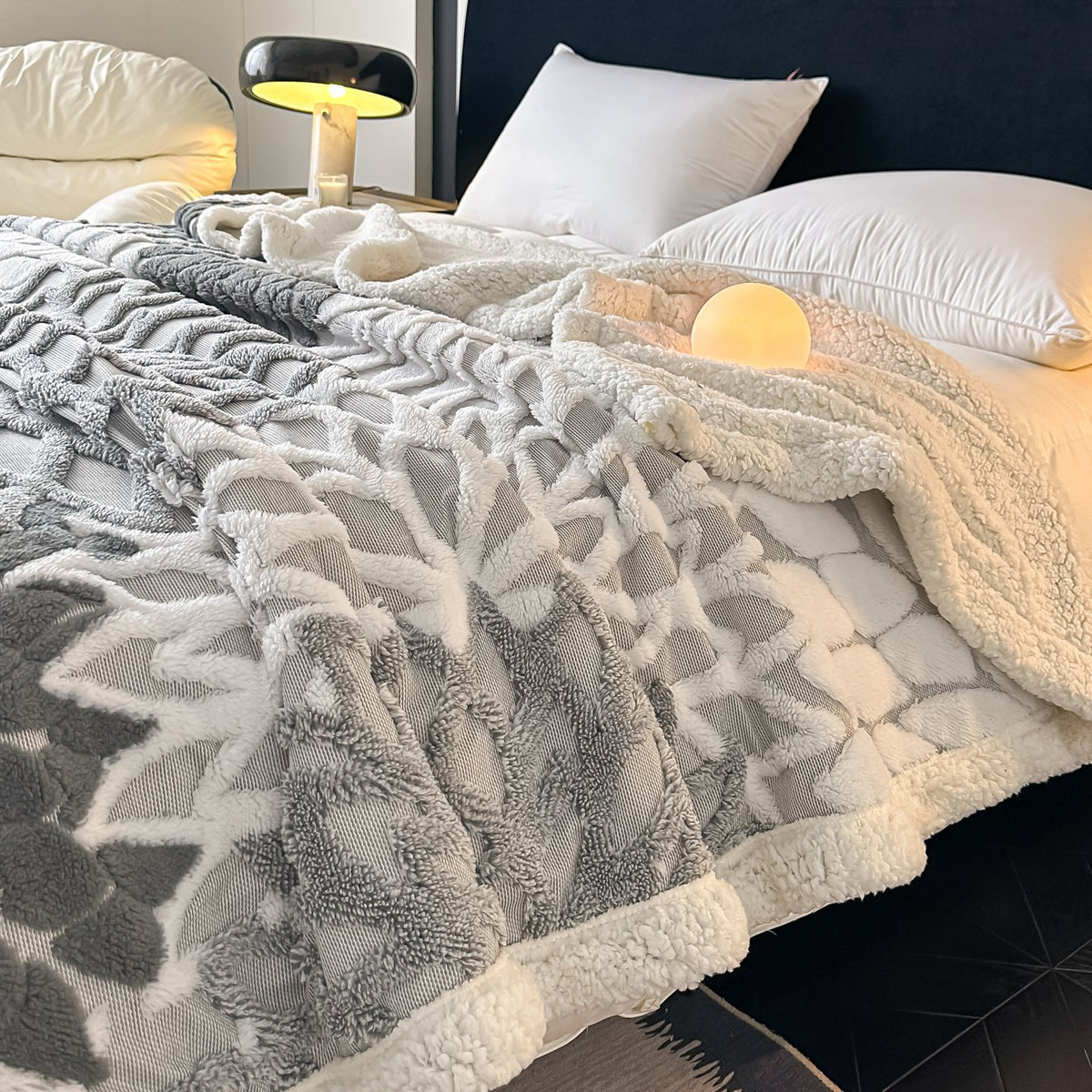 Velory Tufted Polyester Blanket additional product photo