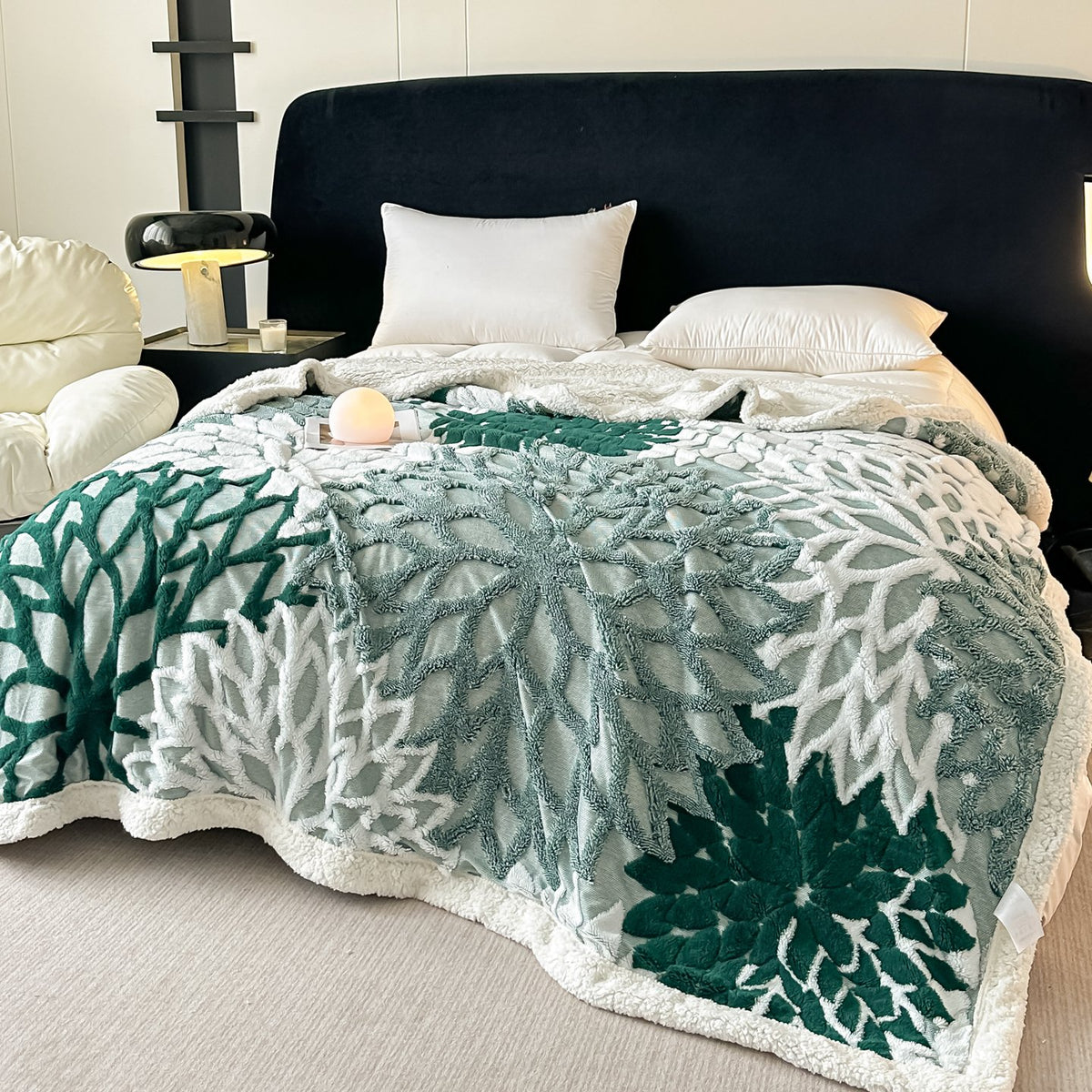 Velory Tufted Polyester Blanket additional product photo